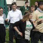 3-Thorben-Ringmayerrechts-beim-voelkischen-Tanz-vor-der-Demonstration-am-01.05.2019-in-Plauen-Bildrechte-Presseservce-Rathenow-2.jpg